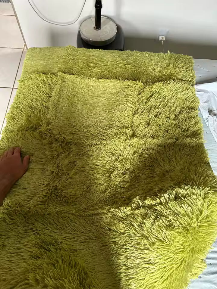 Soft Dept™ Plush Grass Rugs